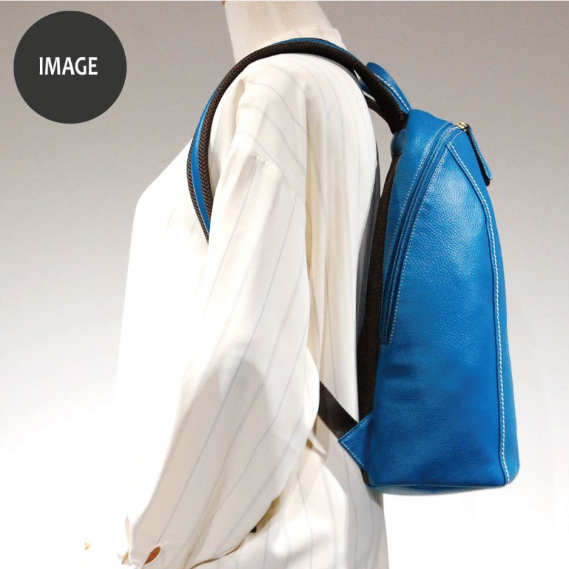 画像17: 傷が目立たないエンボスシュリンクの 軽量ラウンドリュック (17)