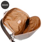 画像10: 傷が目立たないエンボスシュリンクの 軽量ラウンドリュック (10)