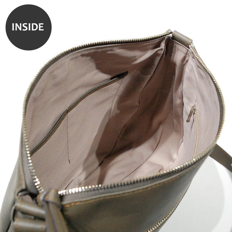 画像7: 【直営店限定】超撥水・超軽量レザーの大きめショルダーバッグ (7)